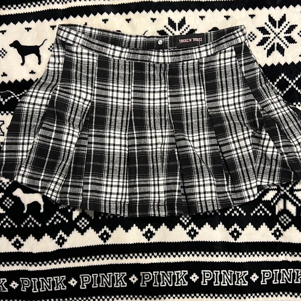 Mini skirt.
